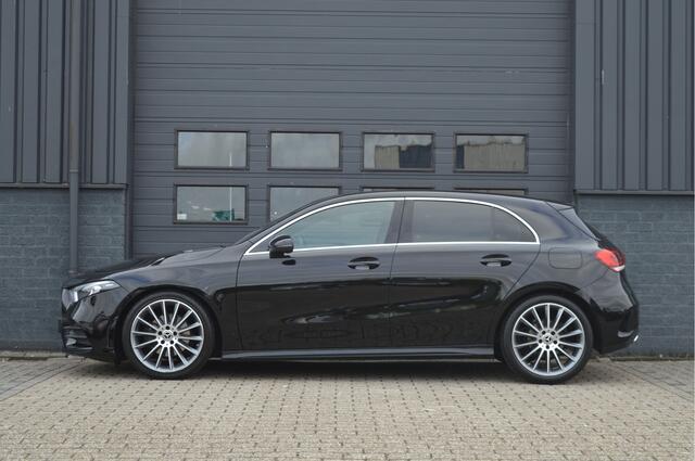 Mercedes-Benz A-KLASSE 180 Business Solution AMG | CAMERA | SFEERVERLICHTING |