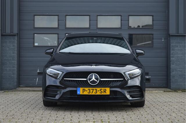 Mercedes-Benz A-KLASSE 180 Business Solution AMG | PANO | CAMERA | SFEERVERLICHTING |