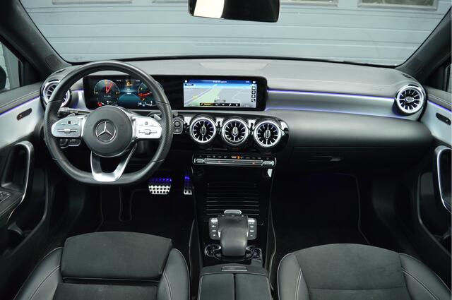 Mercedes-Benz A-KLASSE 180 Business Solution AMG | PANO | CAMERA | SFEERVERLICHTING |