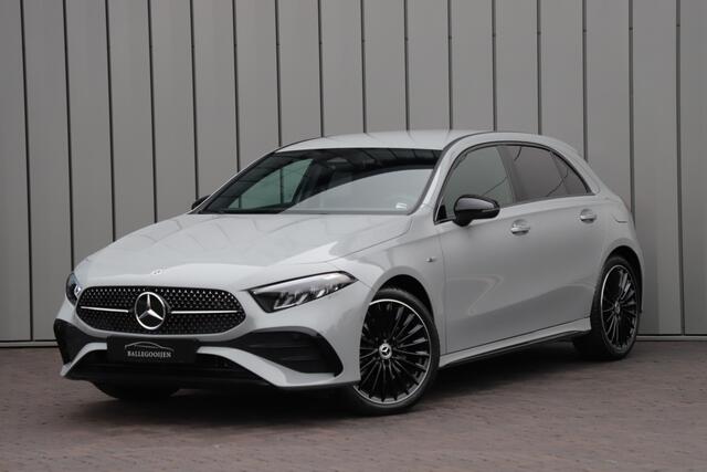 Mercedes-Benz A-KLASSE 250e AMG | 218PK | Keyless-go | Sfeerverlichting | Widescreen | Stuurwielverw. | ACC | Standkachel | 2025.