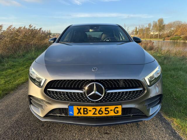 Mercedes-Benz A-KLASSE 200 164 PK Business Solution AMG Pakket Pano / Sfeerverlichting / NL Auto!