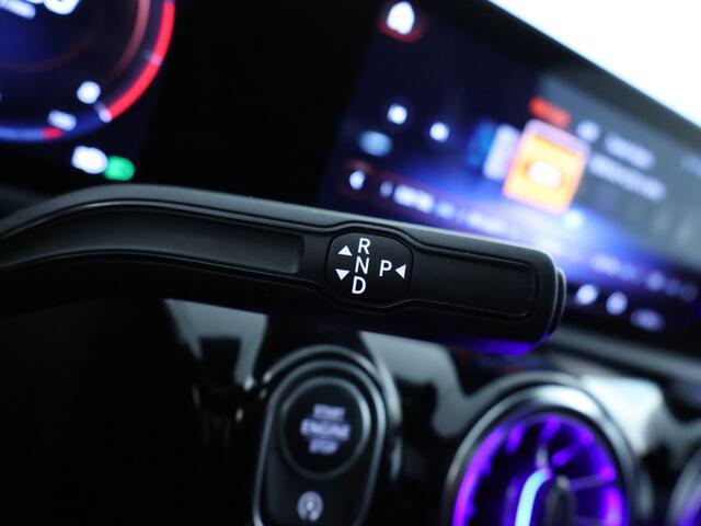 Mercedes-Benz A-KLASSE 180 Business Solution AMG | Panoramadak | Memory Pakket | Cruise Control | Inclusief 24 maanden MB Certified garantie voor Europa.