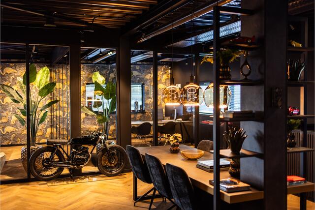 Mercedes-Benz A-KLASSE A45 S AMG 4MATIC+ | 421PK | ACC | Pano | Burmester | Lane & Side Assist | Camera | Multibeam Led | Magno Kleur | Sfeerverlichting | Apple Carplay | Sportuitlaat | 19" | MBUX+ | Magno Lak | Dealer OH. | Track Pace | Verkeersbordenherkenning | Rijassistenti