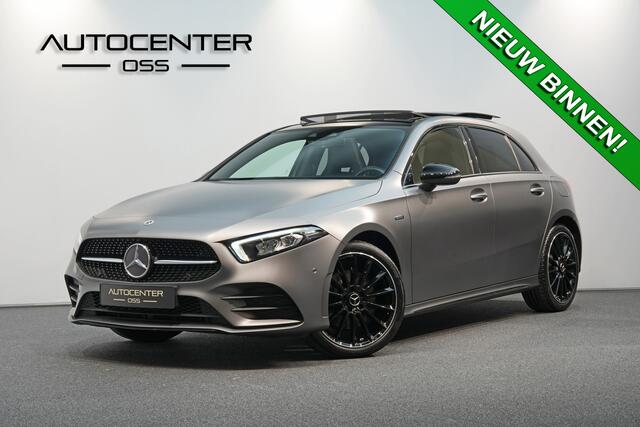 Mercedes-Benz A-KLASSE 250 e AMG MATGRIJS ? PANO ? CAMERA ? 19" ? NIGHT ? SFEER ? MBUX-HIGH END