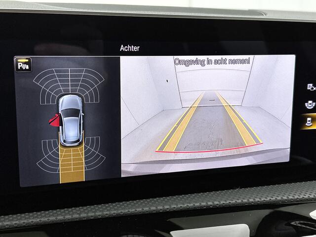 Mercedes-Benz A-KLASSE 160 Business Solution AMG 5 Spaaks lichtmetalen velgen AMG | MUBX wide screen | Navigatie | Parking support met camera achter | Inclusief 24 maanden MB Certified garantie voor Europa.