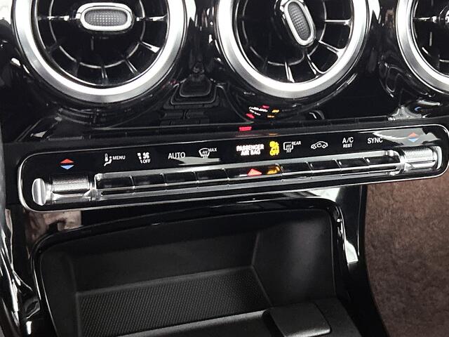 Mercedes-Benz A-KLASSE 160 Business Solution AMG 5 Spaaks lichtmetalen velgen AMG | MUBX wide screen | Navigatie | Parking support met camera achter | Inclusief 24 maanden MB Certified garantie voor Europa.