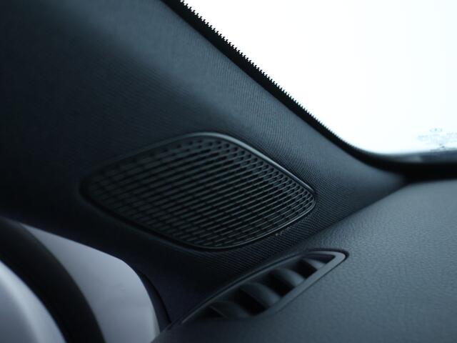 Mercedes-Benz A-KLASSE 250 e Premium Plus | AMG Line | Panoramadak | Sfeerverlichting | Cruise Control | Inclusief 24 maanden MB Certified garantie voor Europa.