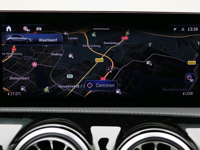 Mercedes-Benz A-KLASSE 250 e Plug-In Hybride Trekhaak | Achteruitrijcamera | Distronic | Dodehoekassistent | Ledkoplampen | Sfeerverlichting. Inclusief 24 maanden Mercedes-Benz Certified garantie voor Europa.