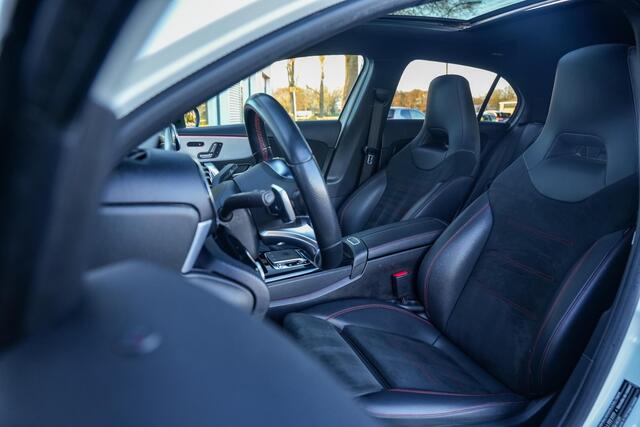 Mercedes-Benz A-KLASSE 200 Launch Edition Premium Plus AMG PANO AMBIENT Apple Carplay Brake assist Camera Multimedia Getint glas 19"L.M. Cruise Navi