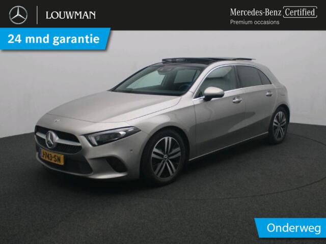 Mercedes-Benz A-KLASSE 160 Business Solution Luxury Panorama Schuif-Kanteldak | Ledkoplampen | Sfeerverlichting | Achteruitrijcamera. Inclusief 24 maanden Mercedes-Benz Certified garantie voor Europa.