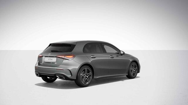 Mercedes-Benz A-KLASSE 180 AMG Line | Panoramadak | Premium pack | Multibeam | Stoelverwarming | Night pakket |