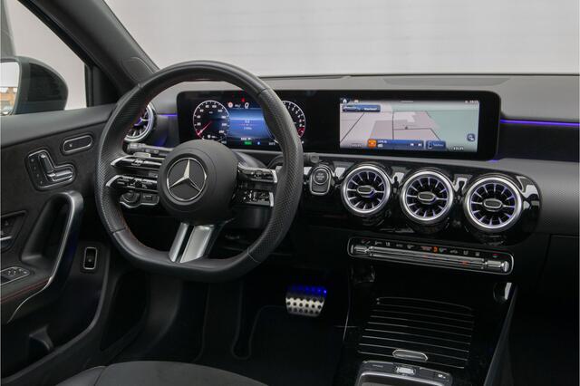 Mercedes-Benz A-KLASSE 250 e AMG Premium, Pano, Head-up, Memory, Nightpack, 19"
