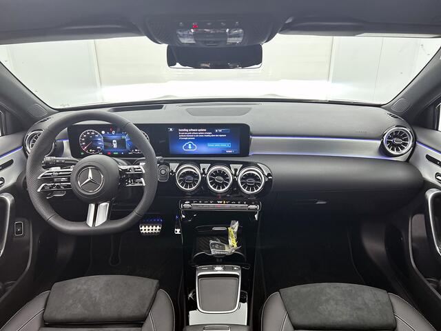 Mercedes-Benz A-KLASSE 250 e Business Solution AMG | AMG Line Plus pakket | Nightpakket | Antidiefstalpakket URBAN GUARD PLUS | Augmented Reality Navigation | 360°-camera | Memorypakket | Head-up display |