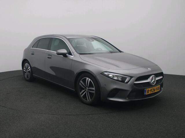 Mercedes-Benz A-KLASSE 180 Business Solution Luxury Ledkoplampemn | Sfeerverlichting | Achteruitrijcamera | Stoelverwarming Voor | Spiegelpakket. Inclusief 24 maanden MB Certified garantie voor Europa.