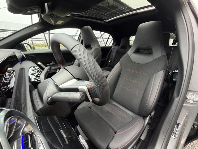 Mercedes-Benz A-KLASSE 180 Business Solution AMG | Night | Panoramaschuifdak | Sfeerverlichting | Achteruitrijcamera | MULTIBEAM LED | Stoelverwarming |