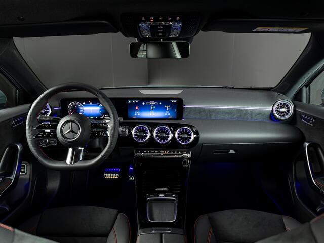 Mercedes-Benz A-KLASSE Hatchback 250 e Business Solution AMG Panorama dak