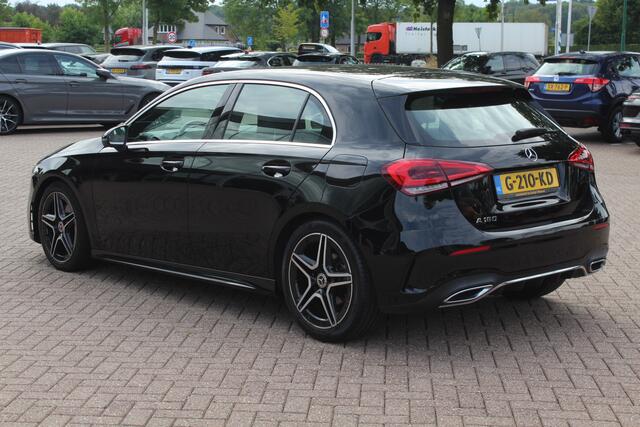 Mercedes-Benz A-KLASSE 180 Business Solution AMG / Camera / Navigatie / 18'' / Dodehoek / Stoelverwarming / Cruise Control
