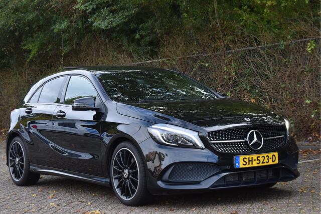 Mercedes-Benz A-KLASSE 180 Sport Edition AMG | NL-auto | Pano.dak | Carplay | Camera | Sfeerverl | Navi | Cruise Control | 4Seasons | NAP