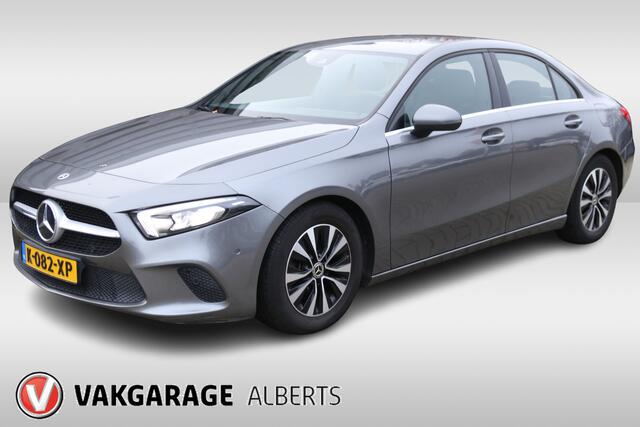 Mercedes-Benz A-KLASSE 180 Business Solution / Navi / Climate / Stoelverwarming