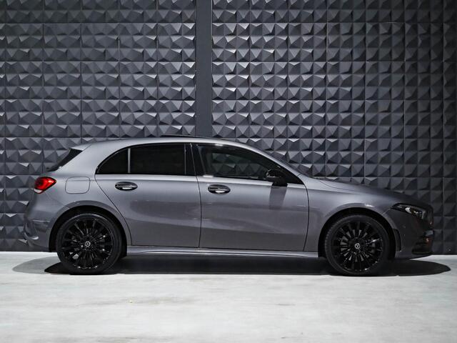 Mercedes-Benz A-KLASSE 250e AMG | Pano | 19"| Sfeer | Topview | Multibeam | Side |