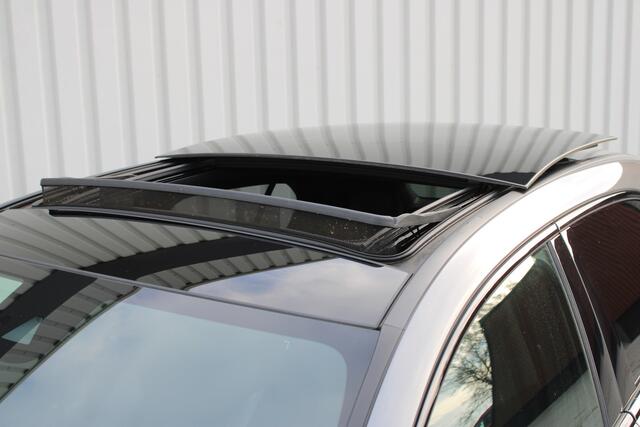 Mercedes-Benz A-KLASSE 200 Business Solution AMG Night Upgrade 164pk | Incl. 12 maanden garantie | Night pakket | Panoramadak | AMG pakket | Virtual cockpit | Stoelverwarming | Lane assist | Zwarte hemel | Navigatie | LED verlichting | Achteruitrijcamera