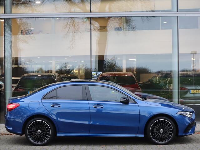 Mercedes-Benz A-KLASSE 250 e AMG Line | Panoramadak | Trekhaak | Multispaak | Dodehoekassistent | Navigatie | Camera | Automaat