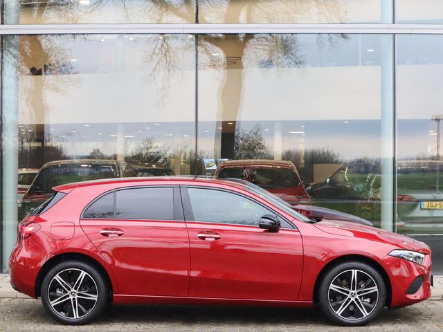 Mercedes-Benz A-KLASSE 250 e Star Edition AMG Line