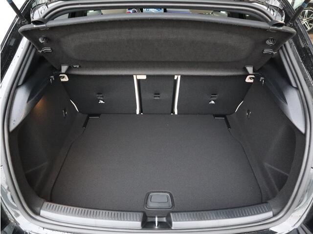 Mercedes-Benz A-KLASSE 180 Star Edition Luxury Line