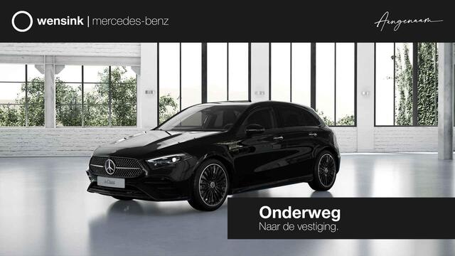 Mercedes-Benz A-KLASSE 250e Business Solution AMG | Panoramaschuifdak | Premium Plus | 19"AMG-velgen | Head-up display | Dodehoekassistent |