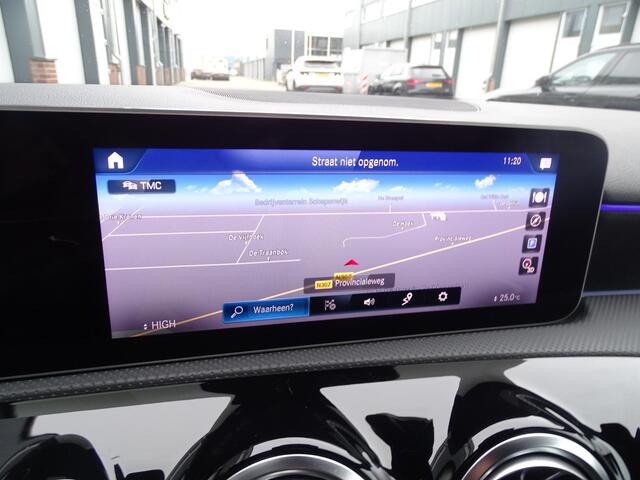 Mercedes-Benz A-KLASSE 220 Launch Edition Premium AMG NAVIGATIE|SFEERVERLICHING|AMG-LINE|PARKEER SENSOREN|STOELVERWARMING|LED KOPLAMPEN|NEDERLANDSE AUTO|