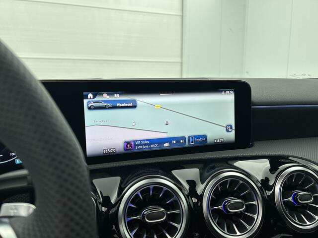 Mercedes-Benz A-KLASSE 250 e Business Solution AMG | Nightpakket | Stoelverwarming vooraan | Smartphone-integratie | Panoramaschuifdak | Multibeam LED | Extra USB-poorten | KEYLESS GO |