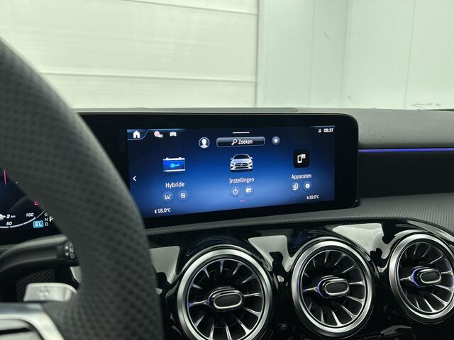 Mercedes-Benz A-KLASSE 250 e Business Solution AMG | Nightpakket | Stoelverwarming vooraan | Smartphone-integratie | Panoramaschuifdak | Multibeam LED | Extra USB-poorten | KEYLESS GO |