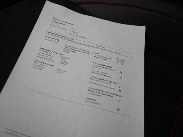 Mercedes-Benz A-KLASSE 250 e Business Solution AMG Limited Plug In Hybrid 218pk PHEV | Adaptive Cruise | Head Up | Multi Beam LED | Alcantara Sportstoelen Verwarmd | Night Pakket | Sfeerverlichting | MBUX | Apple Carplay | Widescreen Navi | 19"L.M | Mountaingrau Magno |