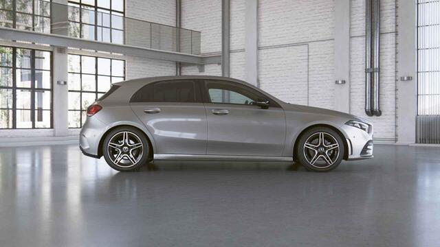 Mercedes-Benz A-KLASSE 180 Business Solution AMG | Night | Panoramadak | Widescreen | Stoelverwarming | Sfeerverlichting |