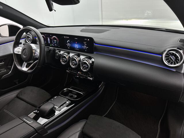 Mercedes-Benz A-KLASSE 250 e Business Solution AMG Limited 5 Spaaks lichten metalen | MBUX wide screen | Navigatie | Parking support met camera achter | Inclusief 24 maanden MB Certified garantie voor Europa.