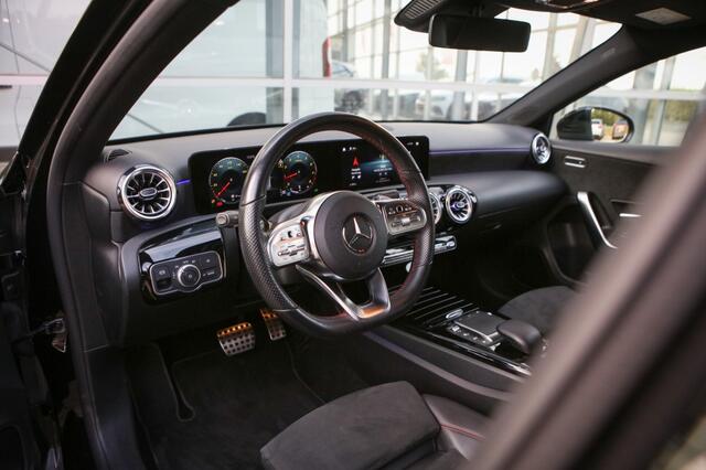 Mercedes-Benz A-KLASSE 200 Bns Sol. AMG | Sfeerverlichting |