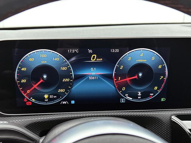 Mercedes-Benz A-KLASSE 160 Advantage | AMG-line | Achteruitrijcamera | Lichtmetalen velgen | Navigatie | Parking support | Inclusief 24 maanden MB Certified garantie voor Europa.