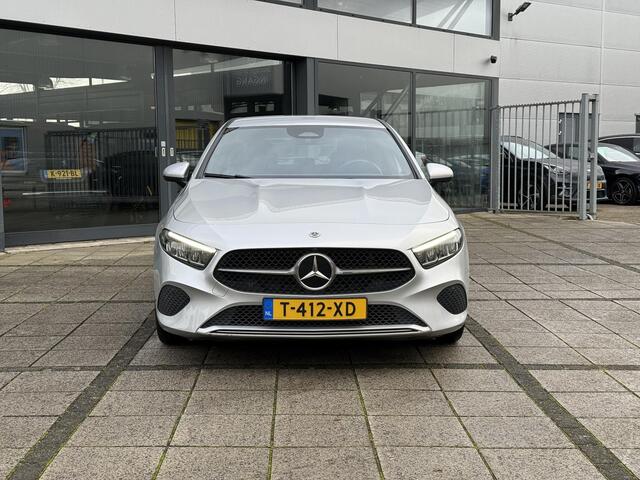 Mercedes-Benz A-KLASSE 180 Aut. Luxury Line | Navi | Camera | Leder |