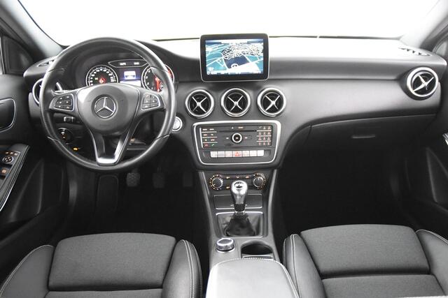 Mercedes-Benz A-KLASSE 180 Business Solution AMG