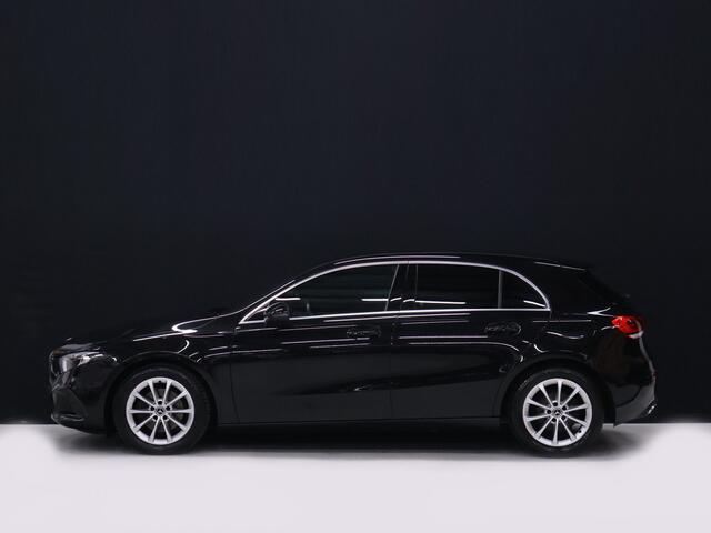 Mercedes-Benz A-KLASSE 200 AMG Sport [SPORTSTOELEN, CAMERA, CRUISE CONTROL, BLUETOOTH TELEFOON, PDC V+A, STOELVERWARMING, AUTOMATISCHE AIRCO, NAVIGATIE, FLIPPERS, NIEUWSTAAT]
