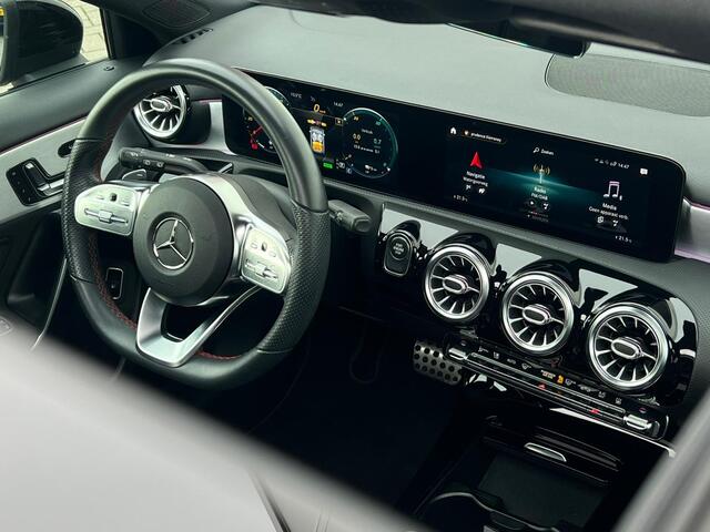 Mercedes-Benz A-KLASSE 250 e Business Solution AMG Limited NL-AUTO | PANO| SFEEVERL | CAMERA | MEMORY |