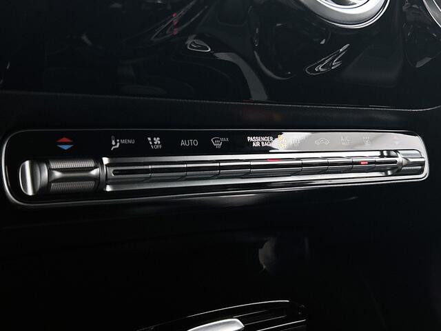 Mercedes-Benz A-KLASSE 250 e Plug-In Hybride Luxury | Trekhaak | Distronic | Keyless Go | Alarm | Stuur- en Stoelverwarming | Dode Hoek Ass | Inclusief 24 maanden Mercedes-Benz Certified garantie voor Europa.