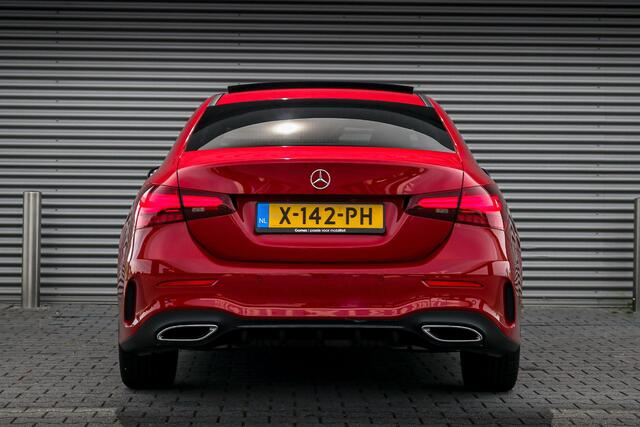 Mercedes-Benz A-KLASSE 180 AMG | Rijassistentiepakket | Panoramadak | Stoelverwarming | Achteruitrijcamera
