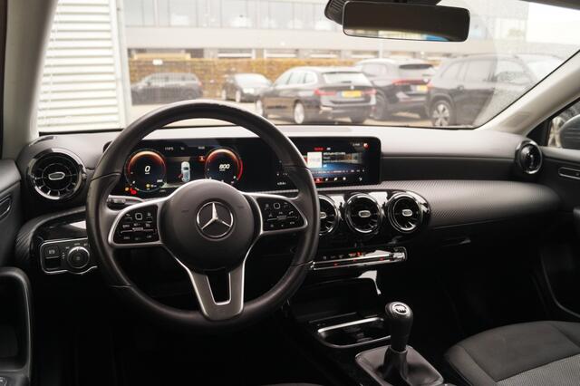 Mercedes-Benz A-KLASSE 160 Business Solution -NAVI-ECC-PDC-CAM-