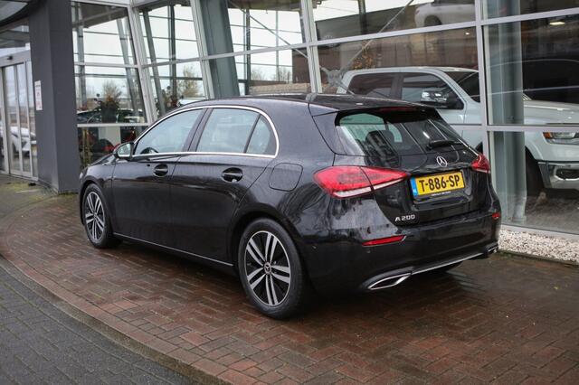 Mercedes-Benz A-KLASSE 200 Progressive | Navigatie | Achteruitrijcamera | Stoelverwarmi