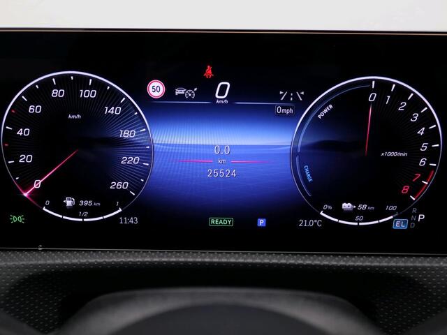 Mercedes-Benz A-KLASSE 250 e AMG Plug-In Hybride AMG Line | Night Pakket | Trekhaak | Sfeerverlichting | Achteruitrijcamera | Stuur en Stoelverwarming. Inclusief 24 maanden MB Certified garantie voor Europa.