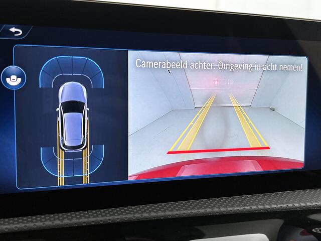 Mercedes-Benz A-KLASSE 180 Star Edition AMG Line | Nightpakket | Dodehoekassistent | Smartphone integratie | KEYLESS GO | 19 inch AMG velgen | Sfeerverlichting | Verwarmde stoelen vooraan | Panoramaschuifdak |