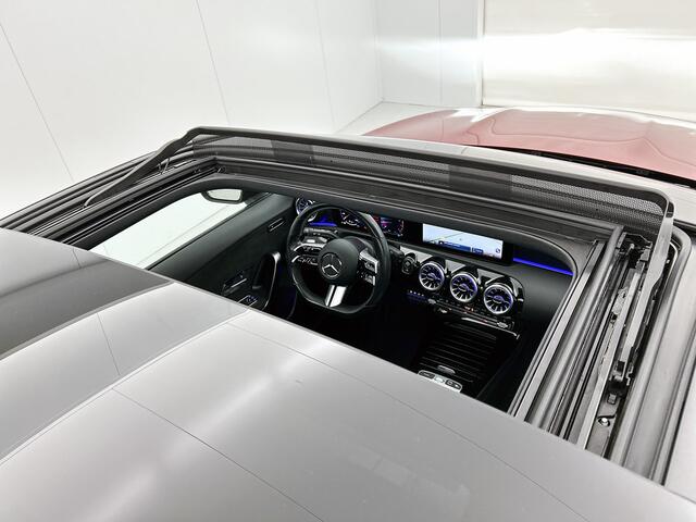 Mercedes-Benz A-KLASSE 180 Star Edition AMG Line | Nightpakket | Dodehoekassistent | Smartphone integratie | KEYLESS GO | 19 inch AMG velgen | Sfeerverlichting | Verwarmde stoelen vooraan | Panoramaschuifdak |