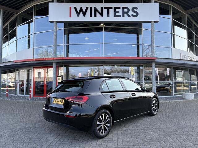 Mercedes-Benz A-KLASSE 180 Business Solution | Navigatie | Camera | Stoelverwarming | Cruise Control | Climate Control |