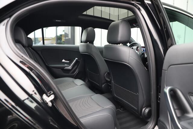 Mercedes-Benz A-KLASSE 250e Business Solution | 218PK | Pano | Multibeam | Widescreen | Stoel/Stuurwielverw. | Distronic+ | Standkachel |